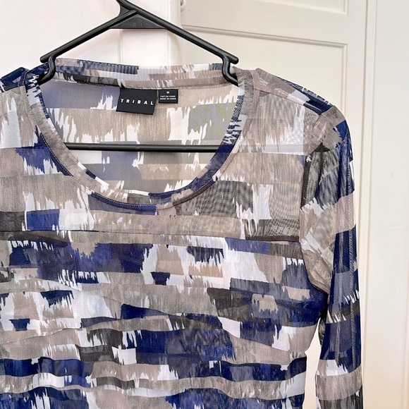 TRIBAL semi-sheer mesh long sleeve diagonal ruffle camo top size medium as new - Picture 9 of 10